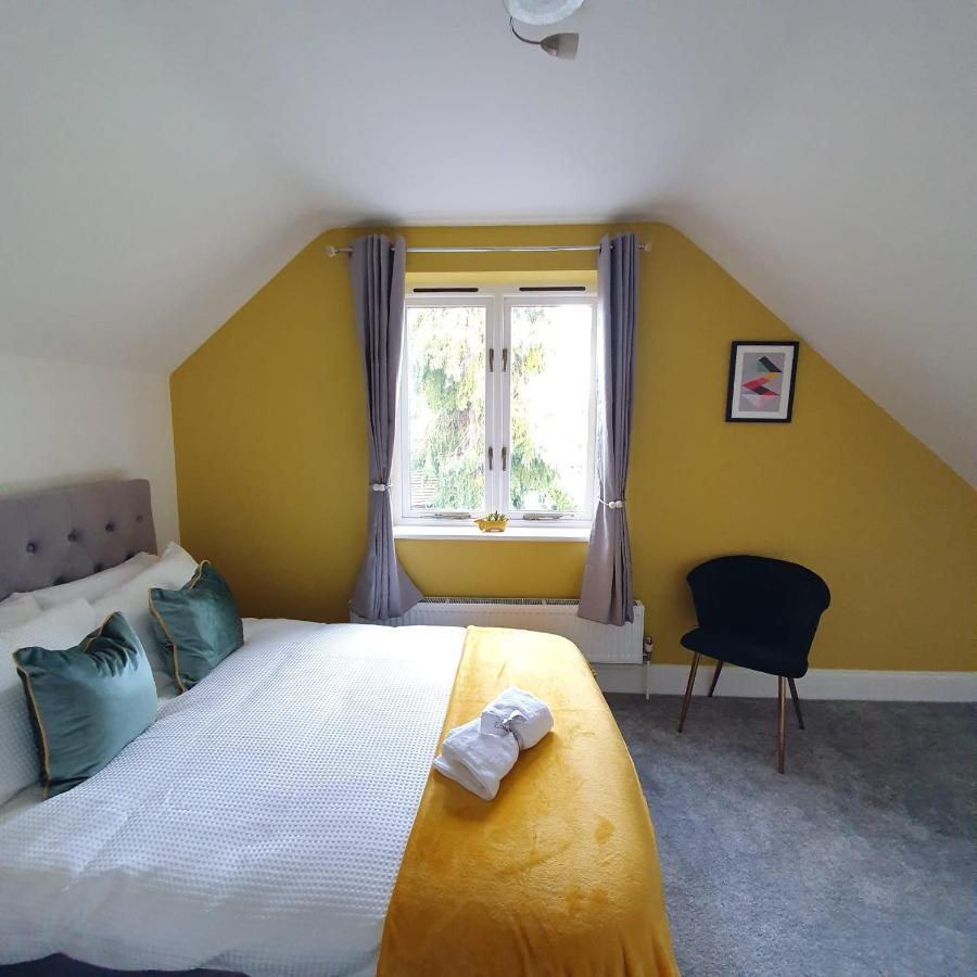 Spacious Beautiful And Warm Cottage With Parking Челмсфорд Экстерьер фото